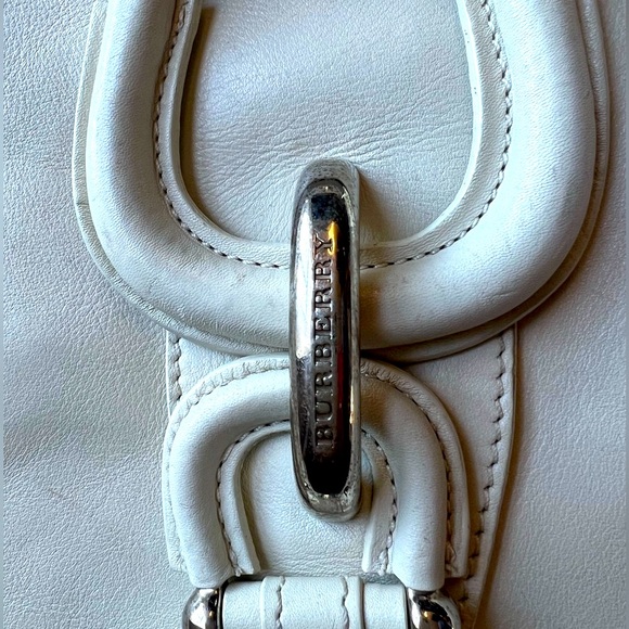 Burberry Hillgate White Leather Hobo Bag - Picture 15 of 15